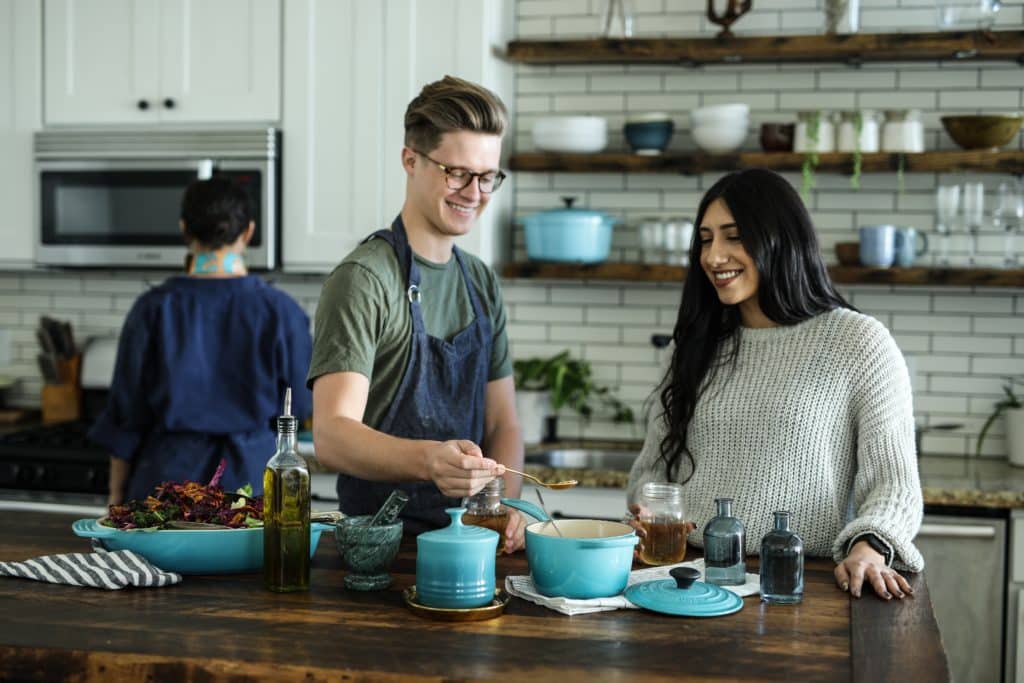 Atelier culinaire au travail : une activité créative et gourmande