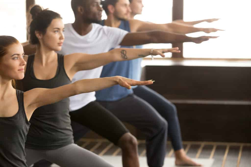 Aidez vos collaborateurs à retrouver l’équilibre avec le yoga en entreprise