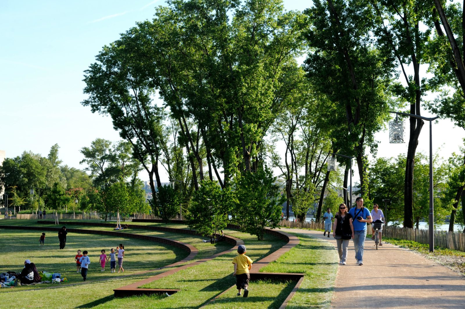 coach sportif parc des berges du rhone ban-min