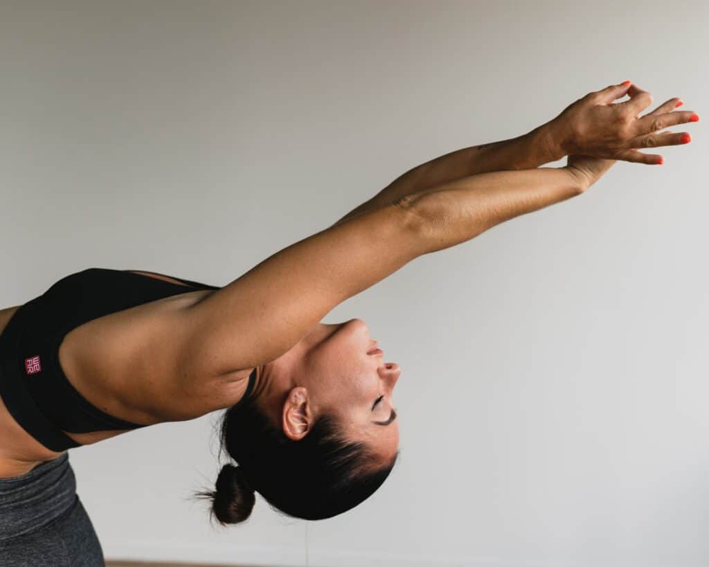 Adieu stress et tensions musculaires avec le Yoga en ligne