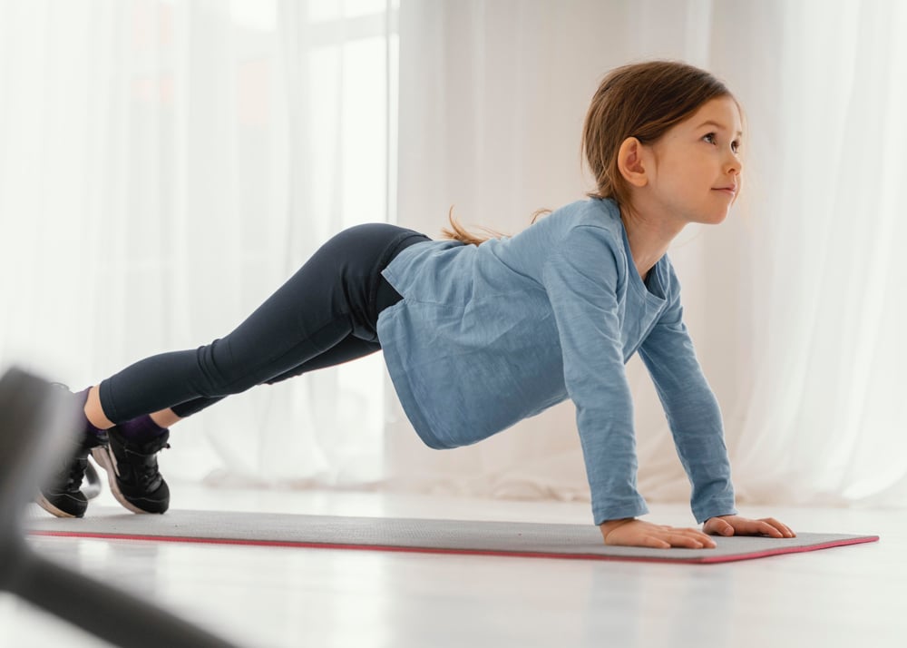 4 activités sportives pour occuper vos enfants à la maison