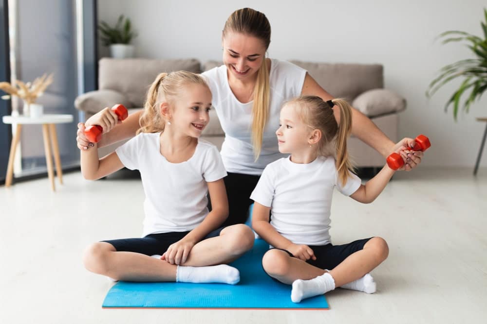 Initier son enfant au sport avec les activités physiques en famille